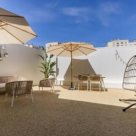 Apartament Sunny Patio And King Size Bed In Trendy Marvila *