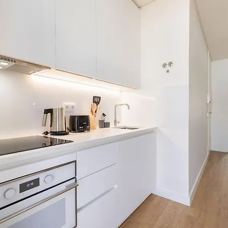 Sunny Patio And King Size Bed In Trendy Marvila Apartament