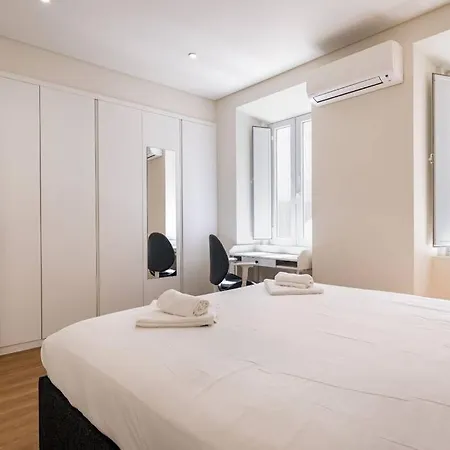 Apartament Sunny Patio And King Size Bed In Trendy Marvila